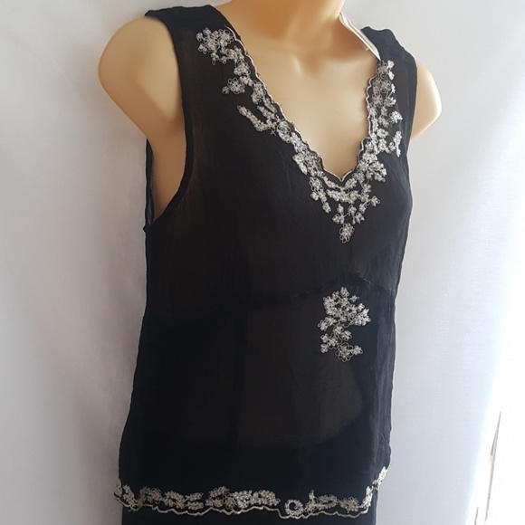 NWT Cabi Black& White embroidred blouse size M - Picture 3 of 7
